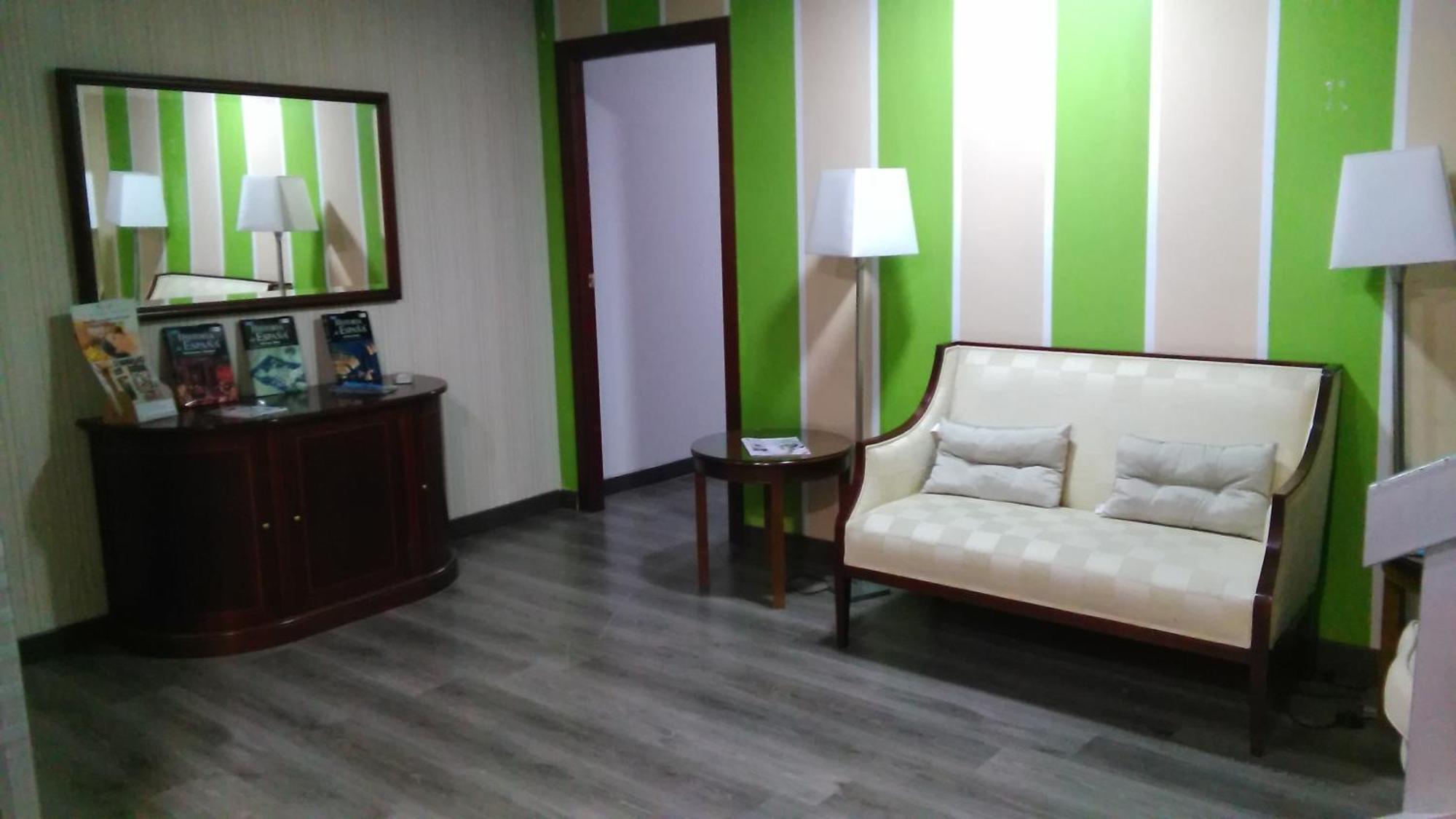 Hotel Nuevo Ara Caces Esterno foto