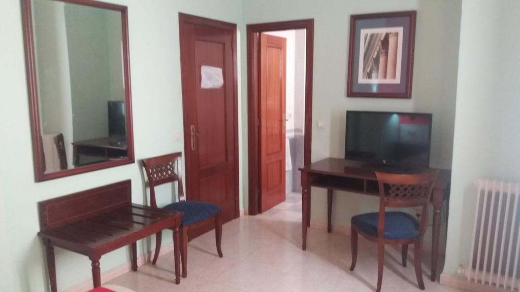 Hotel Nuevo Ara Caces Esterno foto