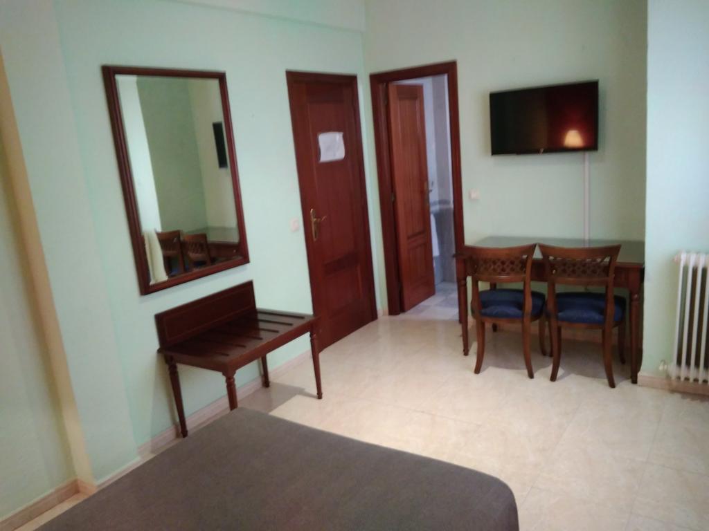 Hotel Nuevo Ara Caces Esterno foto