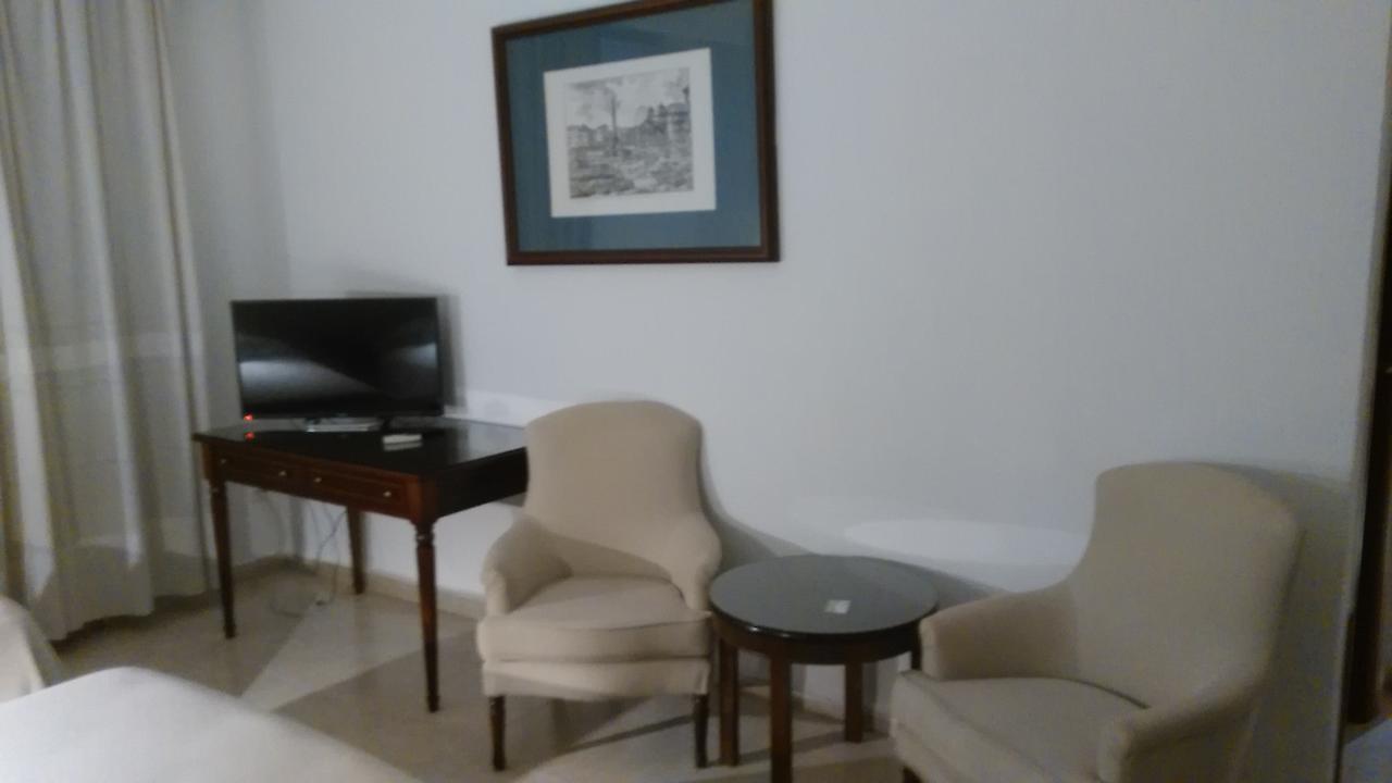 Hotel Nuevo Ara Caces Esterno foto