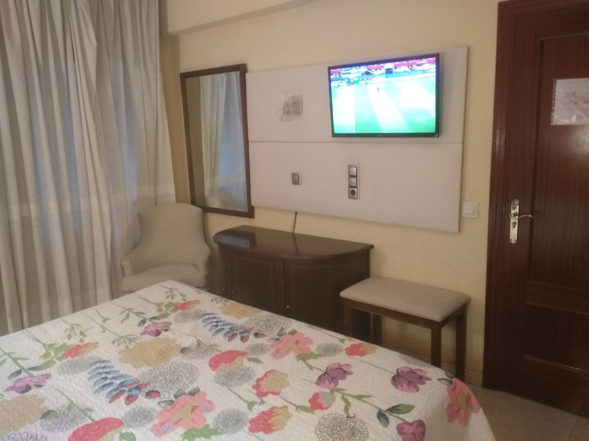 Hotel Nuevo Ara Caces Esterno foto