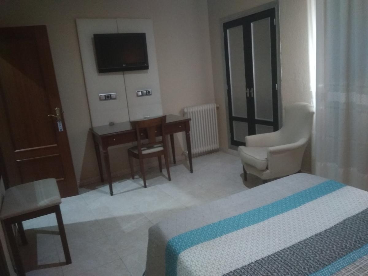 Hotel Nuevo Ara Caces Esterno foto