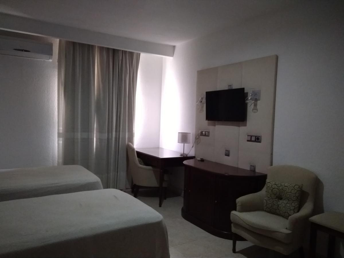 Hotel Nuevo Ara Caces Esterno foto
