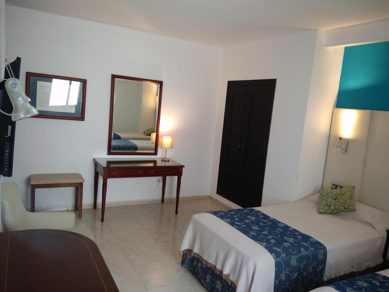 Hotel Nuevo Ara Caces Esterno foto