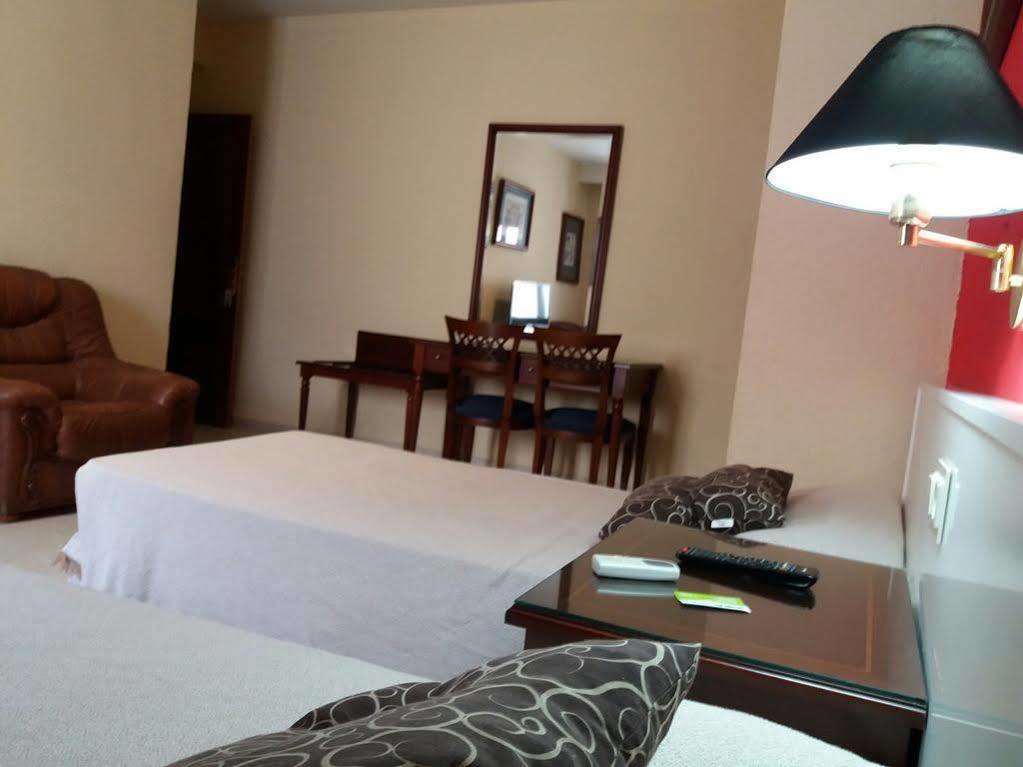 Hotel Nuevo Ara Caces Esterno foto