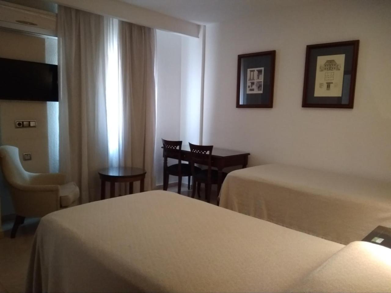 Hotel Nuevo Ara Caces Esterno foto