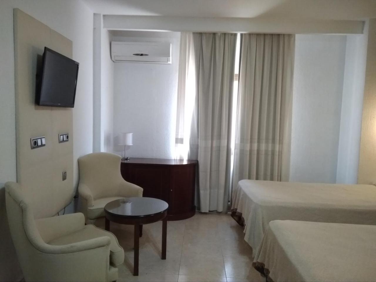 Hotel Nuevo Ara Caces Esterno foto