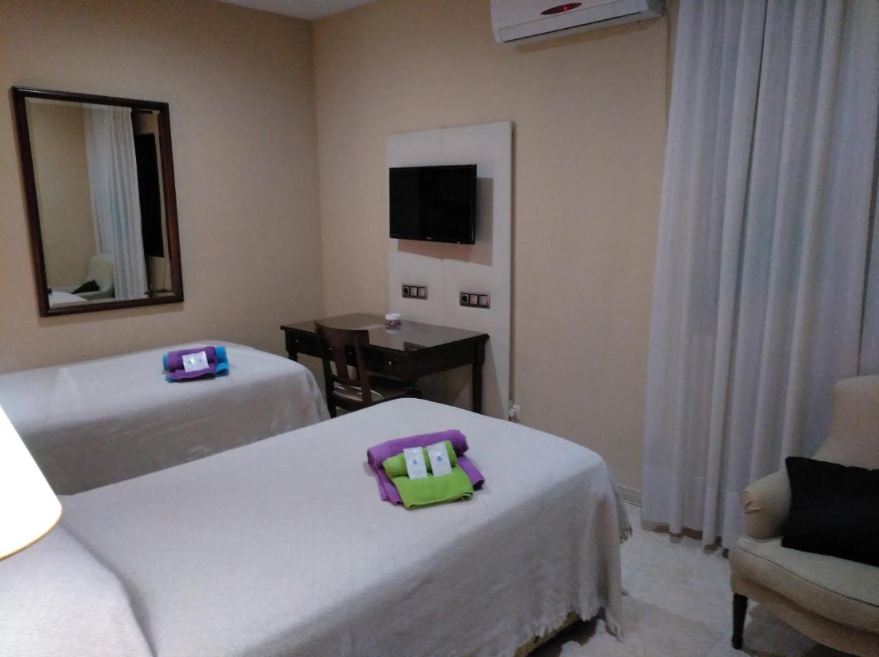 Hotel Nuevo Ara Caces Esterno foto