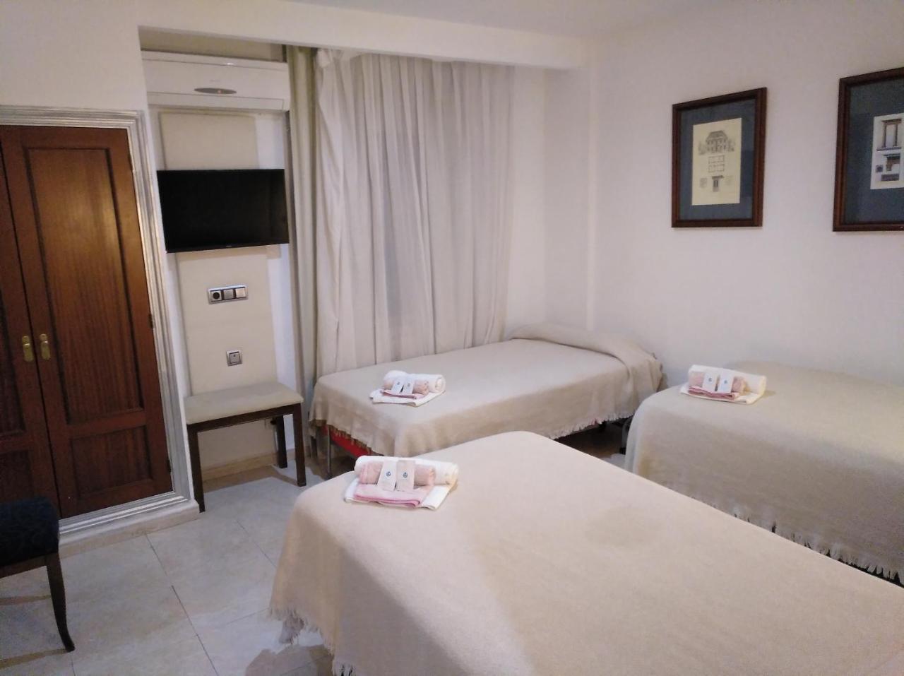 Hotel Nuevo Ara Caces Esterno foto