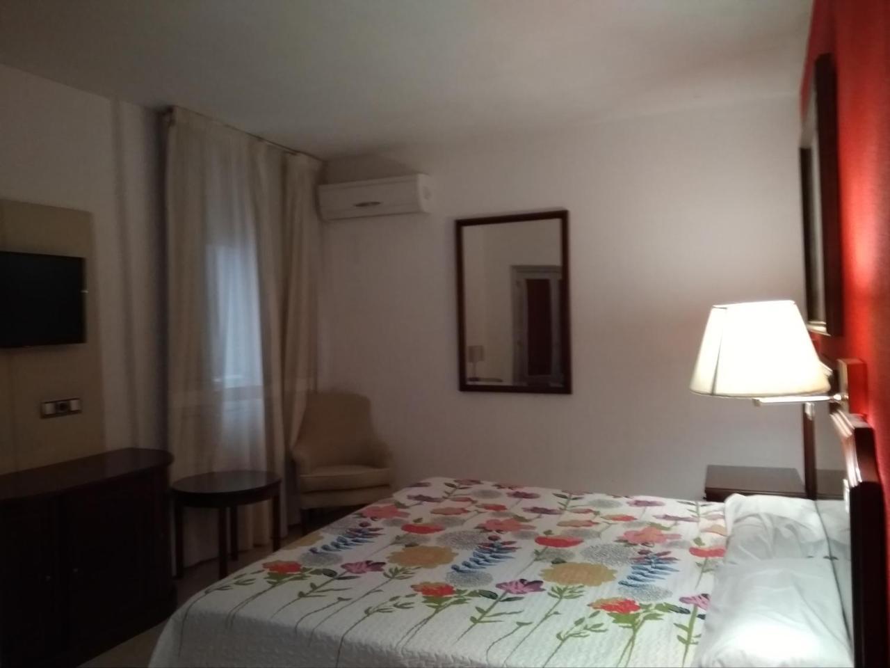 Hotel Nuevo Ara Caces Esterno foto