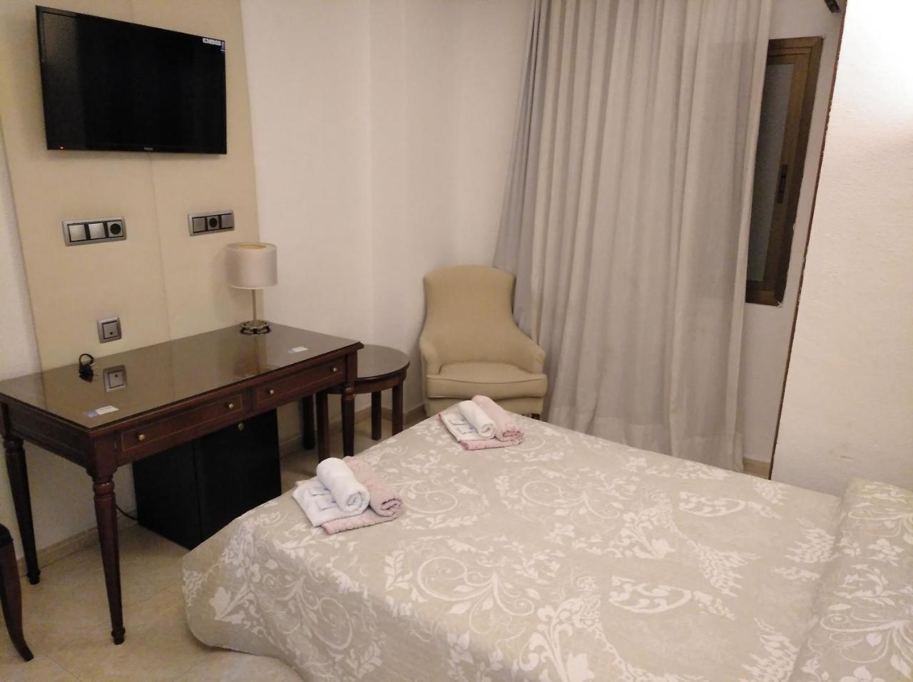 Hotel Nuevo Ara Caces Esterno foto