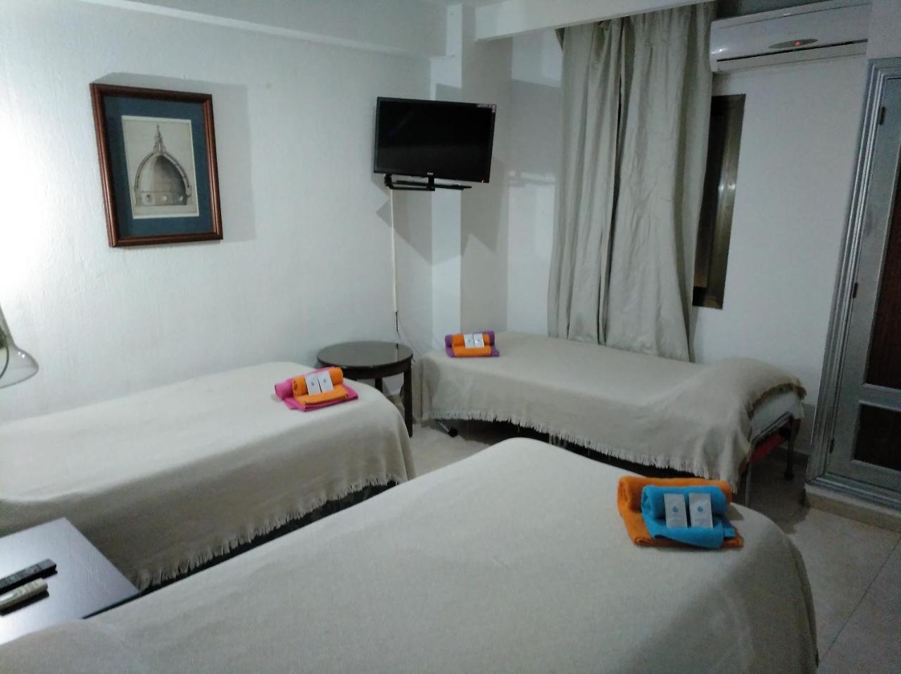 Hotel Nuevo Ara Caces Esterno foto