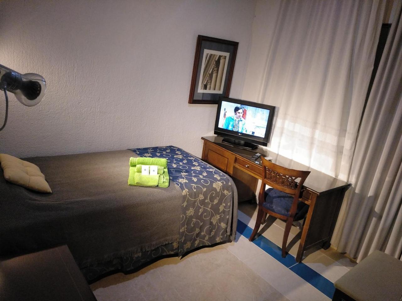 Hotel Nuevo Ara Caces Esterno foto